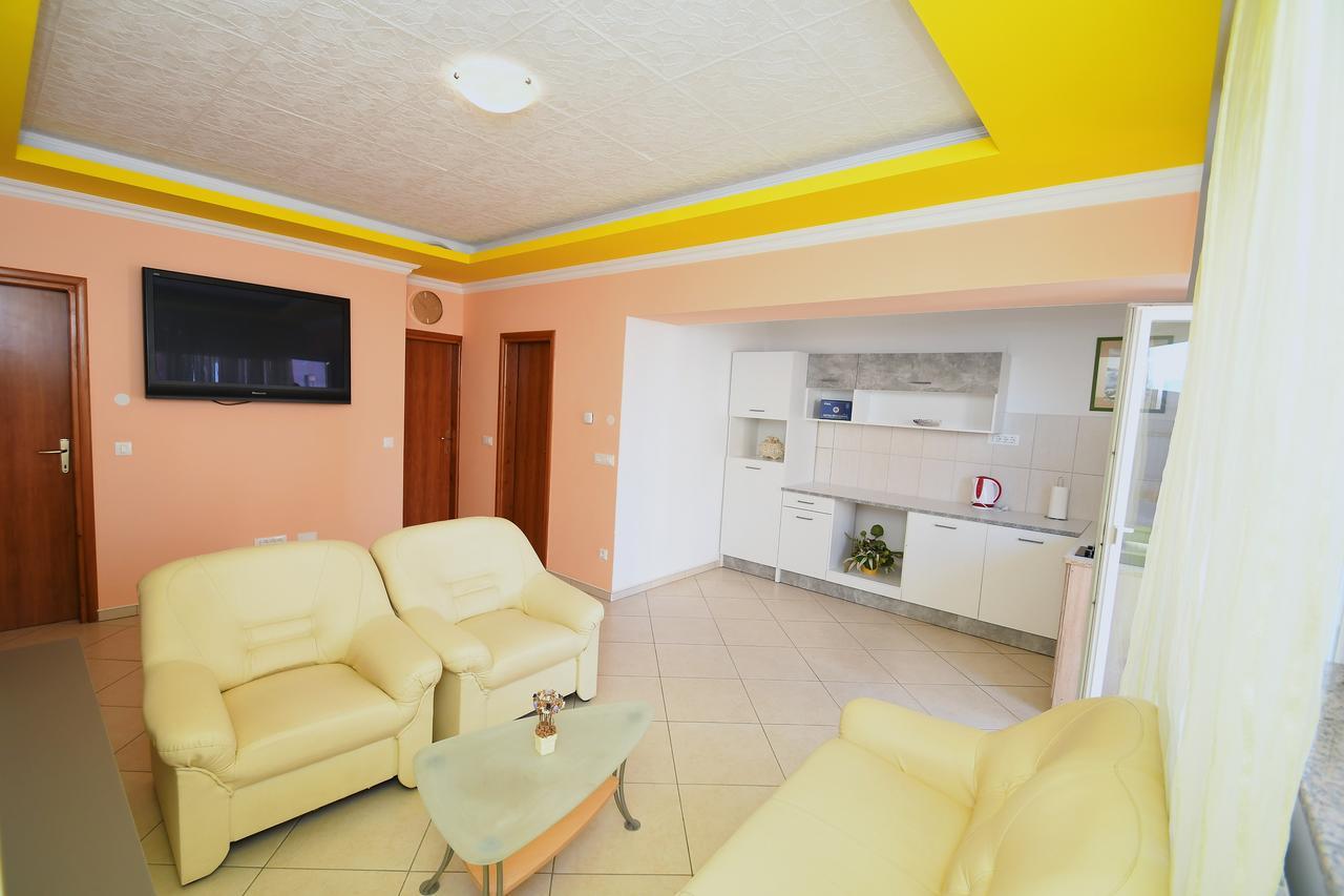 Apartment Mirjana 2 غييكا المظهر الخارجي الصورة